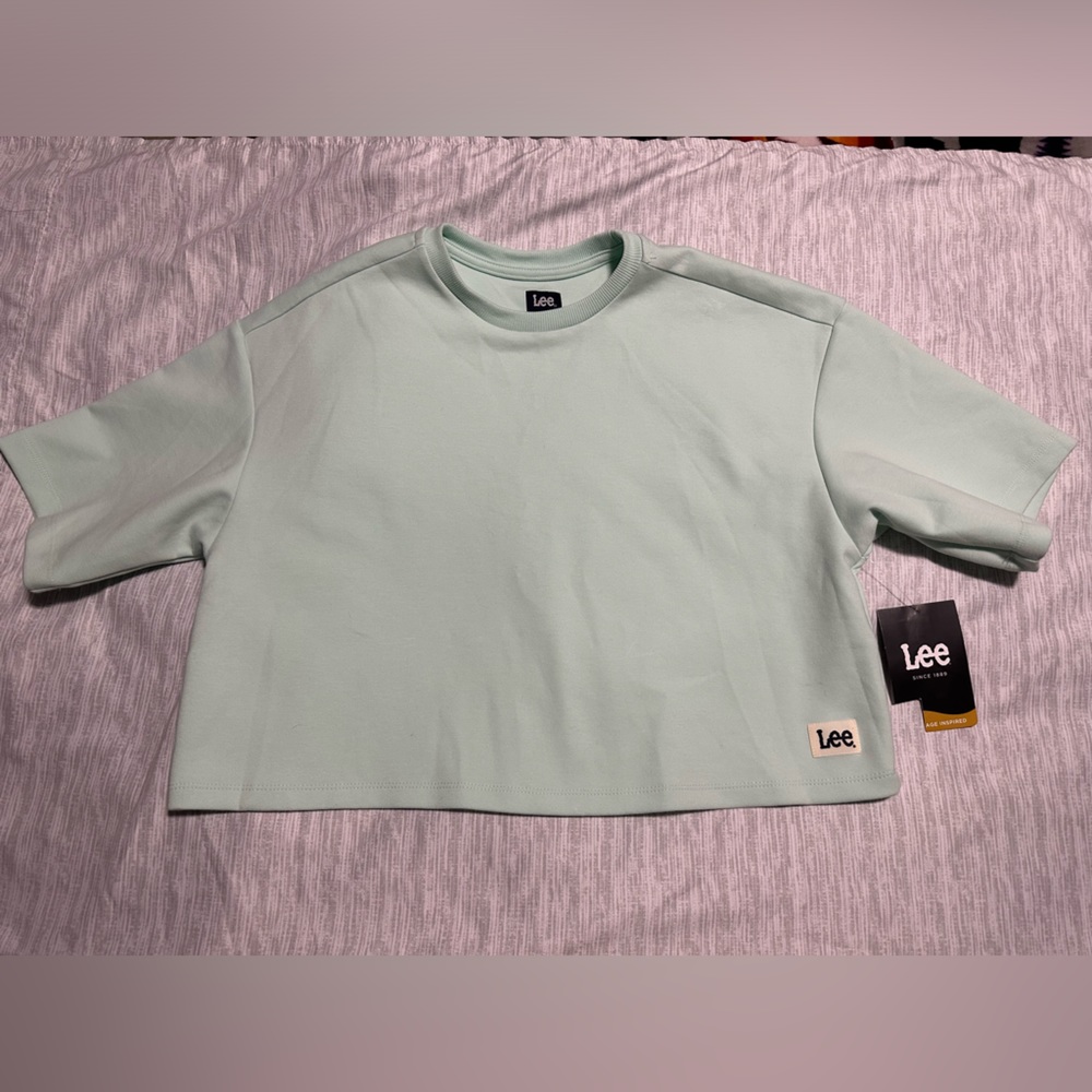 Lee cropped shirt